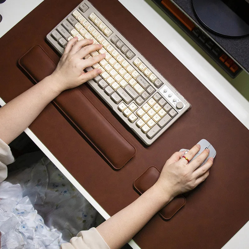 LevaDesk PU ProMat Large Desk Protector